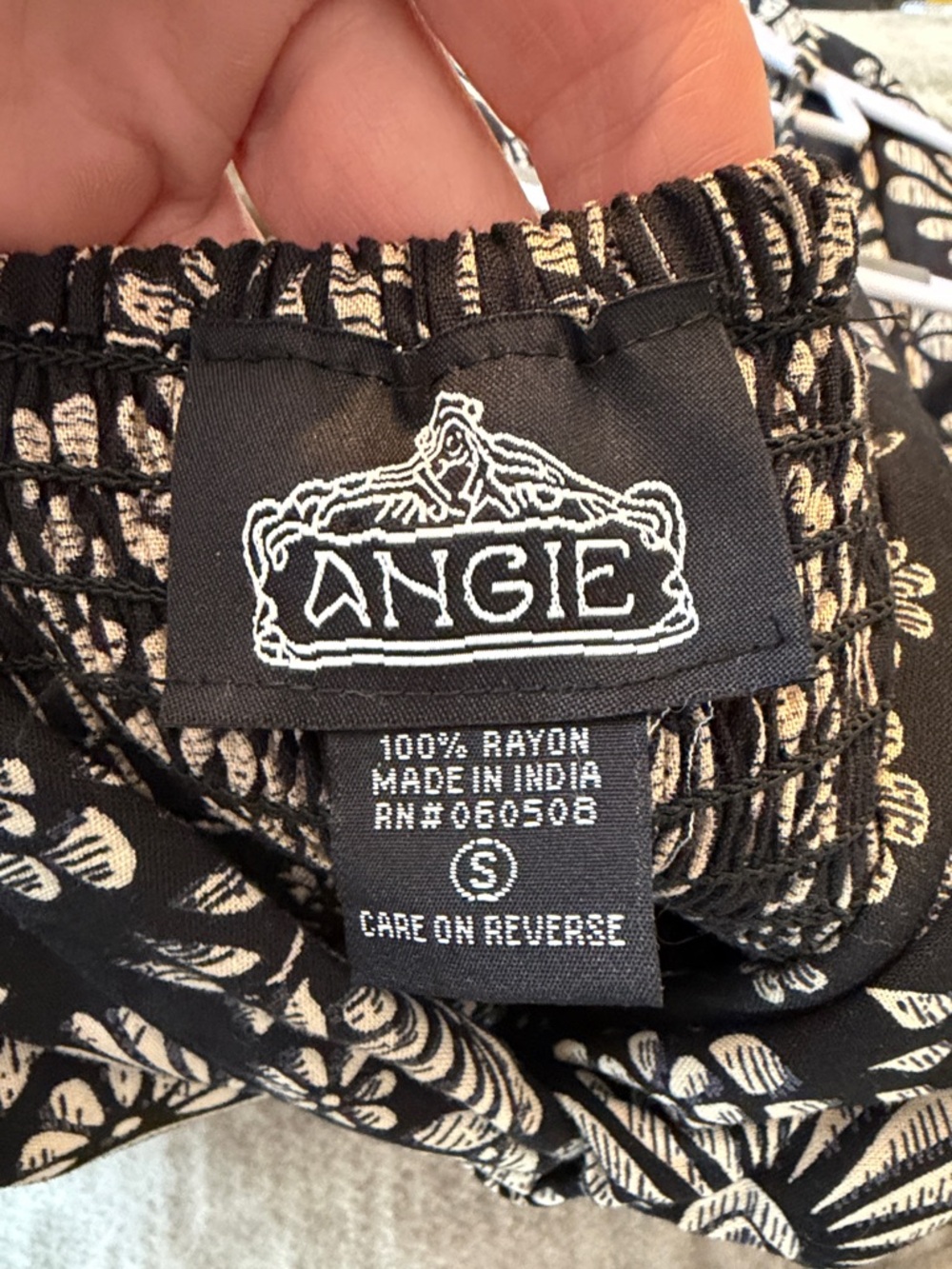 Angie Black Jumpsuit with Beige Botanical Print - Picture 3 of 3